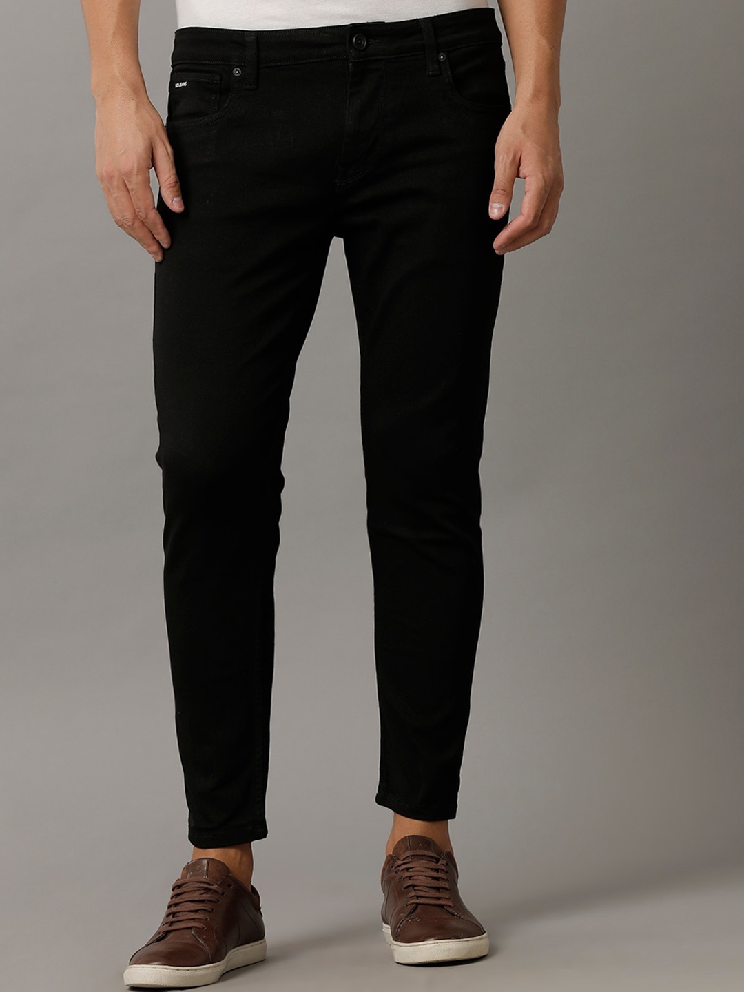 

Voi Jeans Men Comfort Skinny Fit Stretchable Cropped Jeans, Black