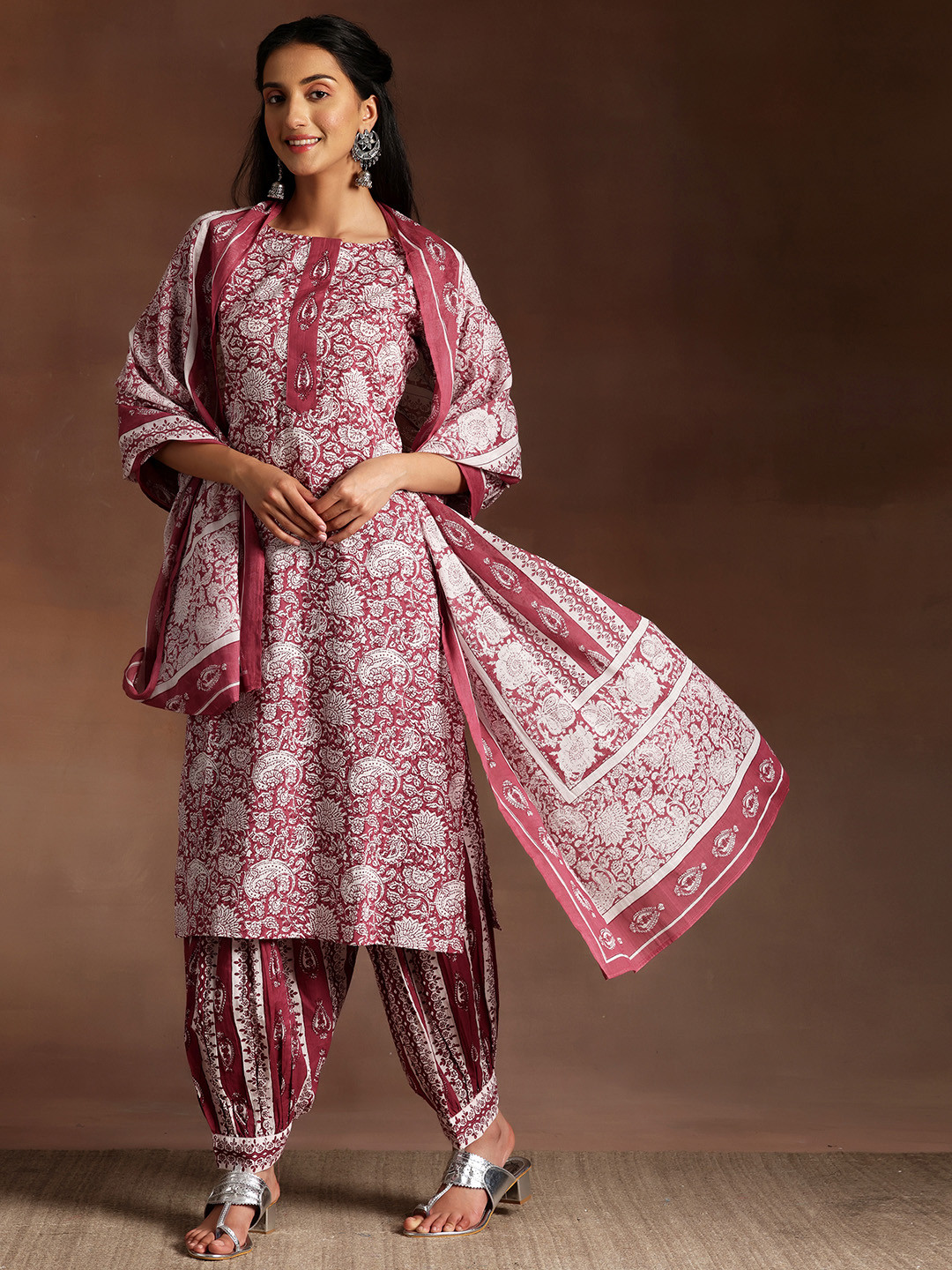 

Libas Floral Printed Regular Pure Cotton Kurta with Salwar & With Dupatta, Burgundy
