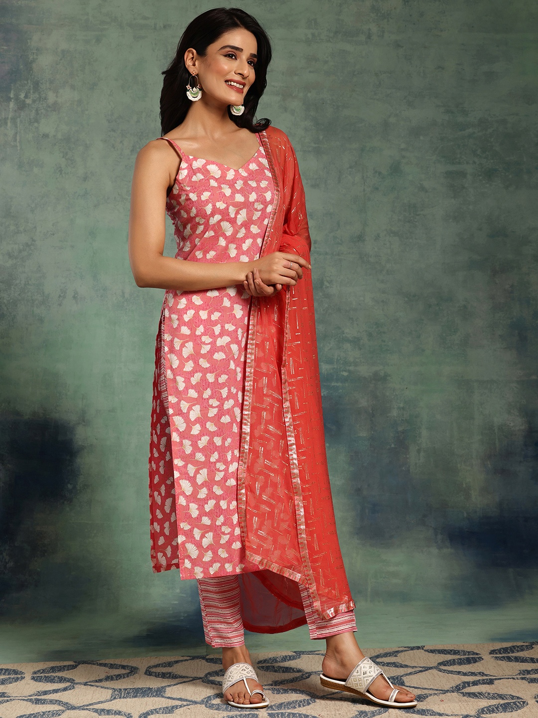 

Libas Floral Printed Regular Pure Cotton Kurta with Trousers & With Dupatta, Coral