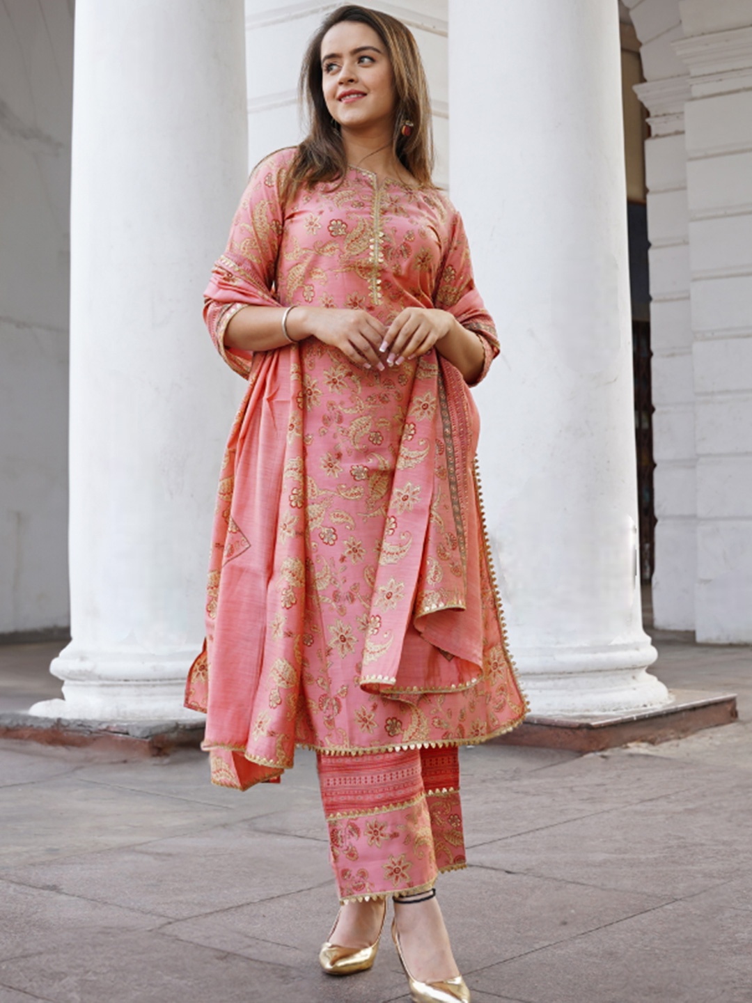 

Libas Floral Printed Regular Sequinned Kurta with Palazzos & With Dupatta, Pink