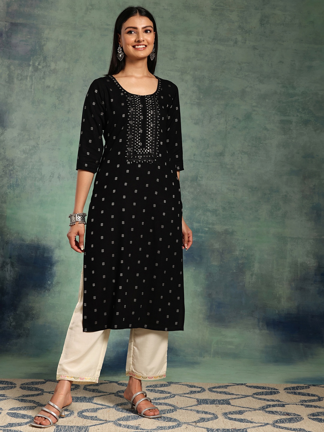 

Libas Geometric Printed Thread Work Straight Kurta, Black
