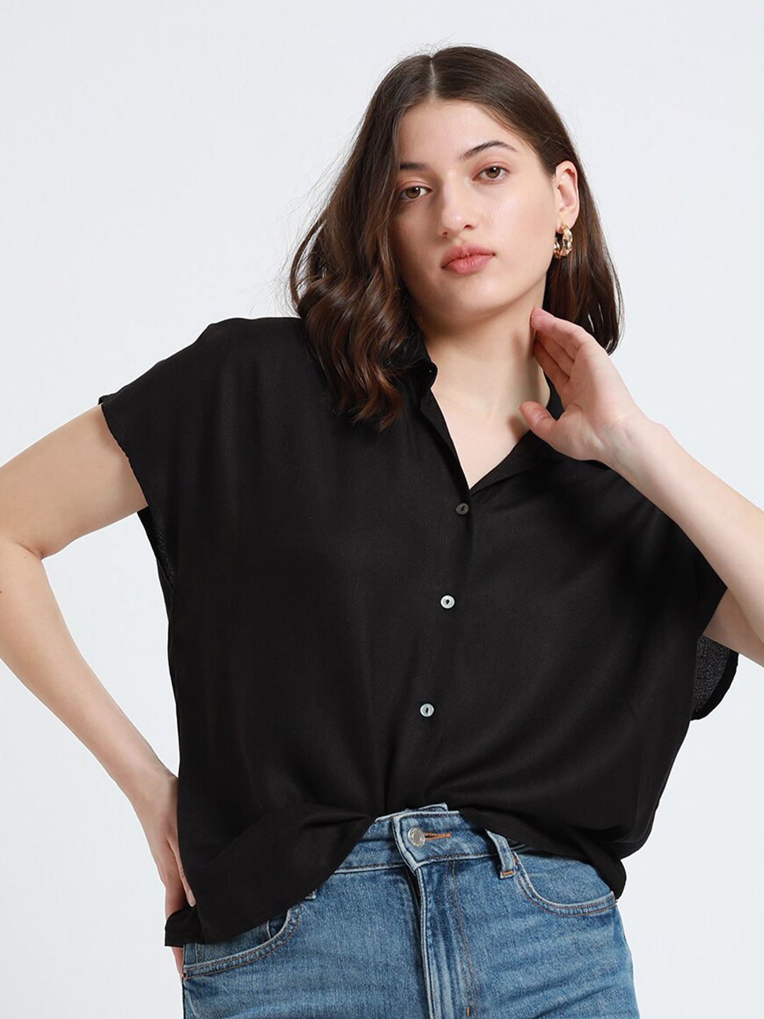 

DL Woman Spread Collar Short Extended Sleeves Oversized Casual Shirt, Black