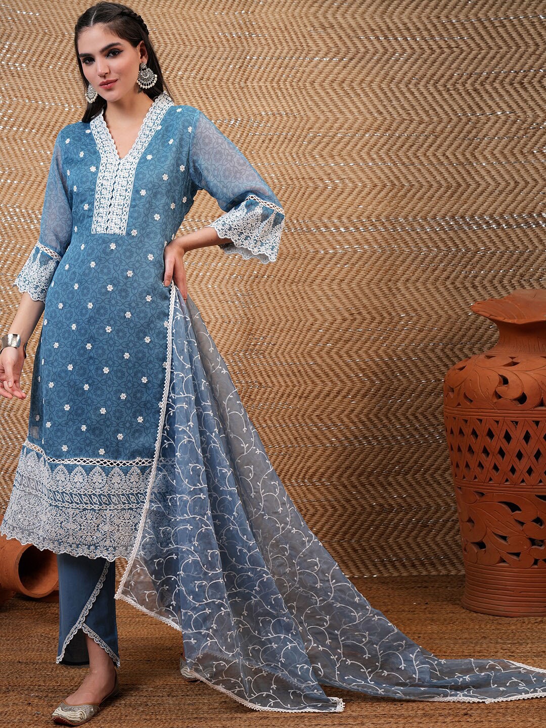 

Vishudh Floral Embroidered Regular Kurta with Trouser & Dupatta, Blue
