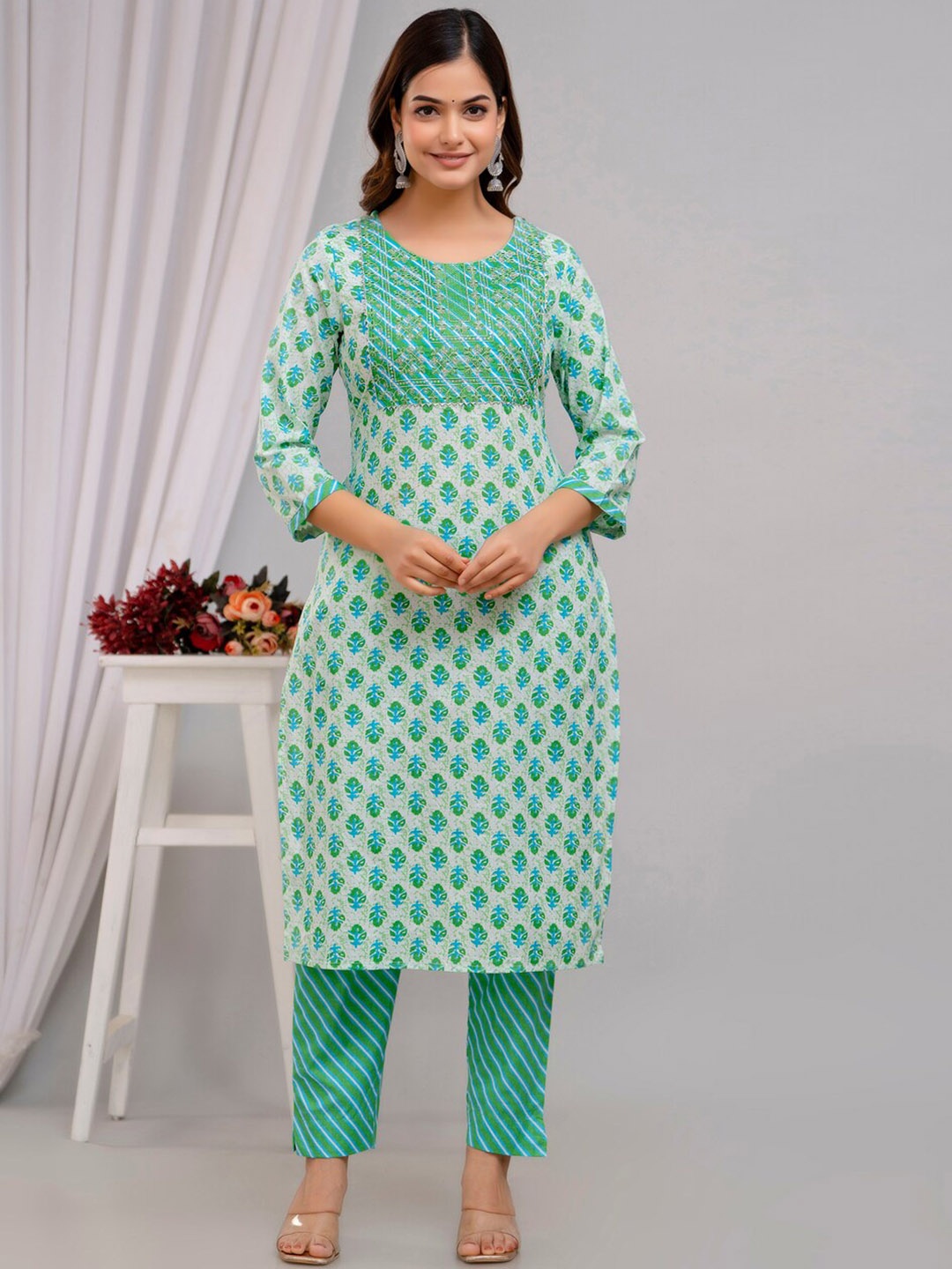 

D K W Floral Printed Regular Pure Cotton Kurta With Trousers & Dupatta, Green