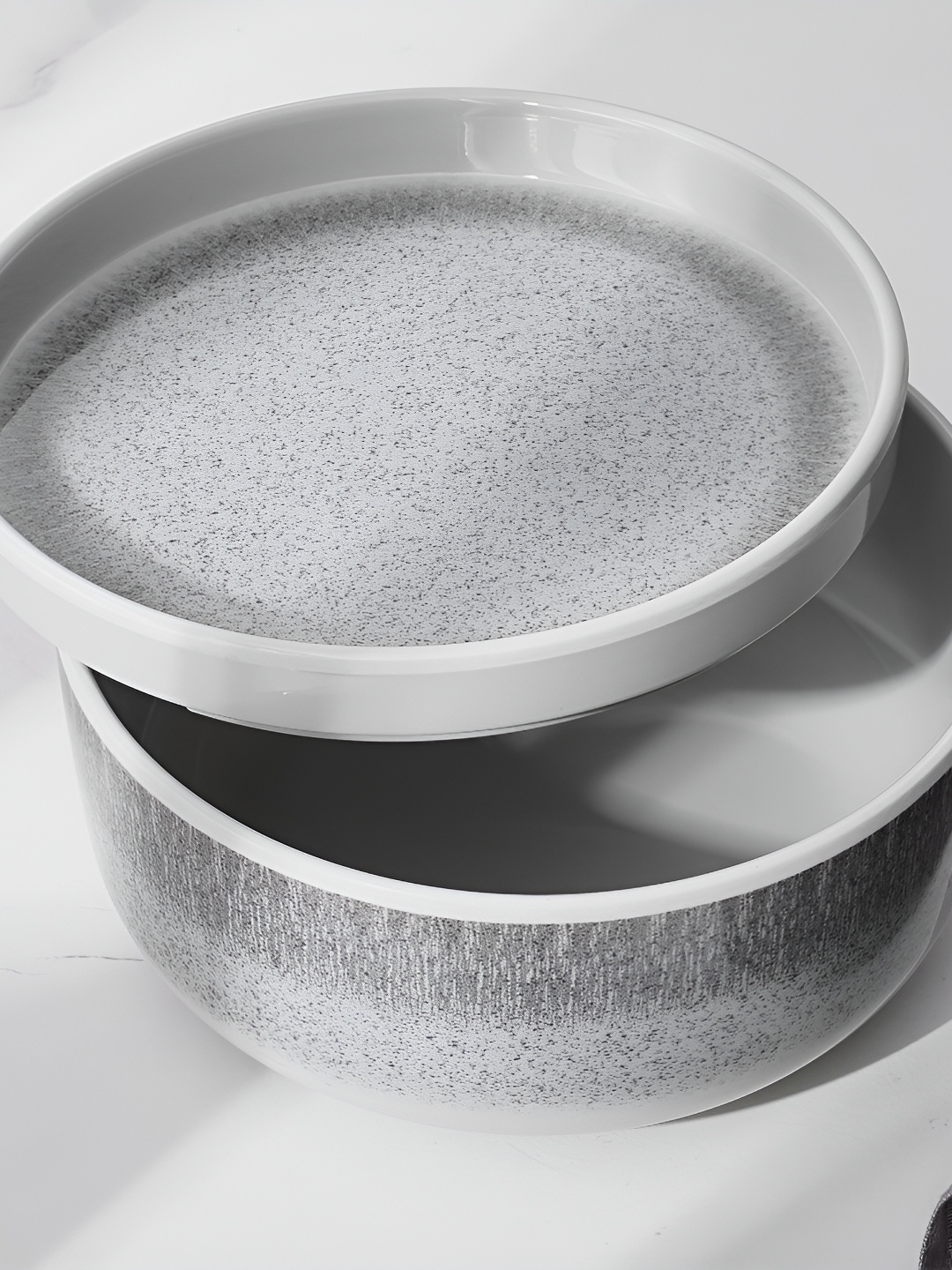 

Home Centre Grey Melamine Printed Dishwasher Safe Serving Bowl with Lid 1.1l