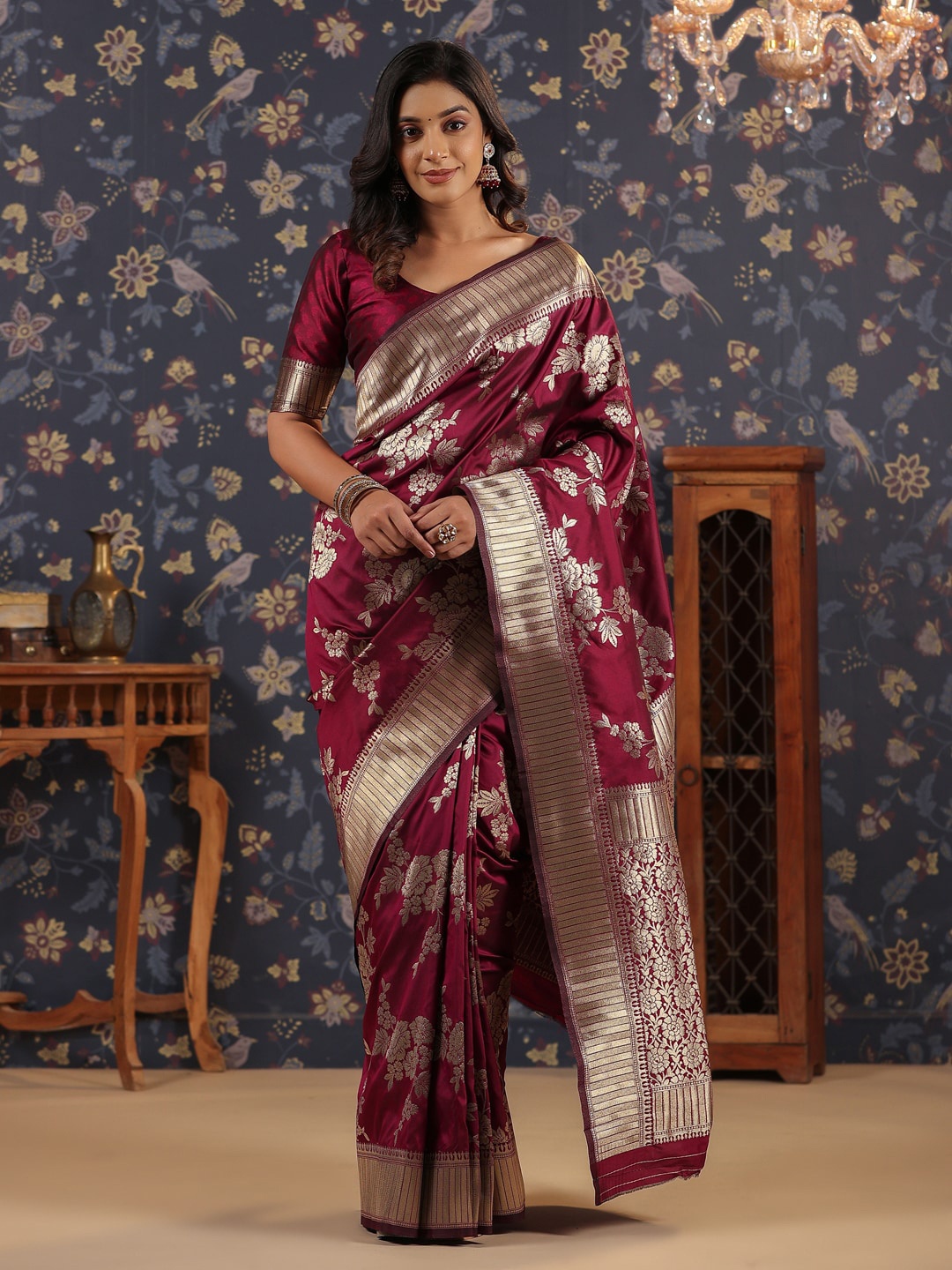 

House of Pataudi Ethnic Woven Design Banarasi Saree, Burgundy