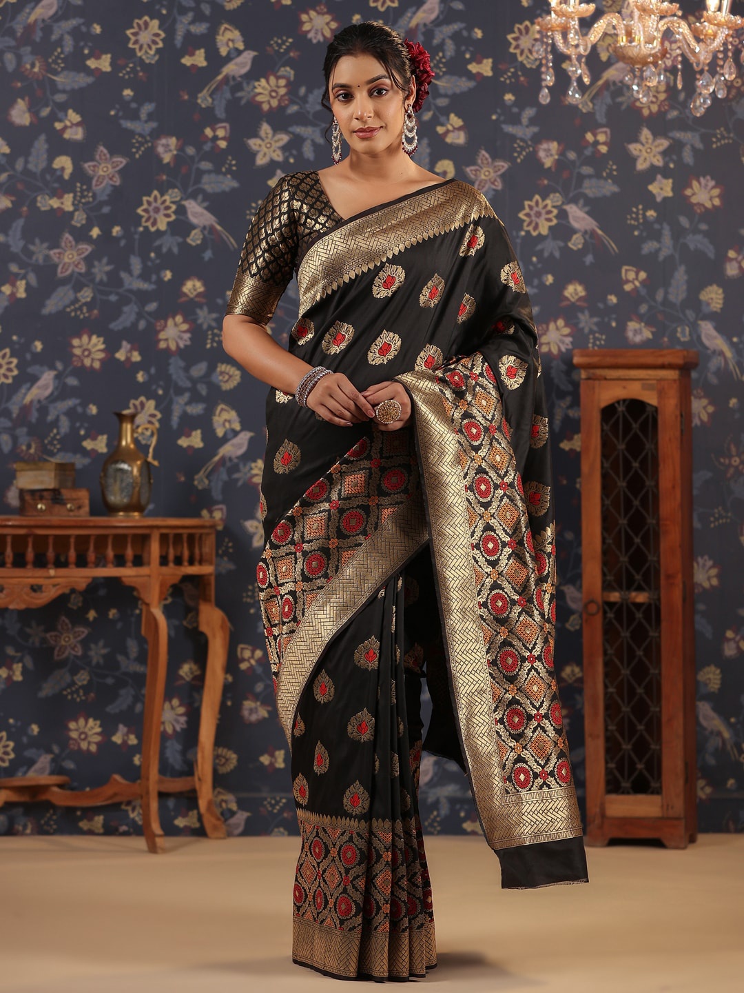 

House of Pataudi Paisley Woven Design Banarasi Saree, Black