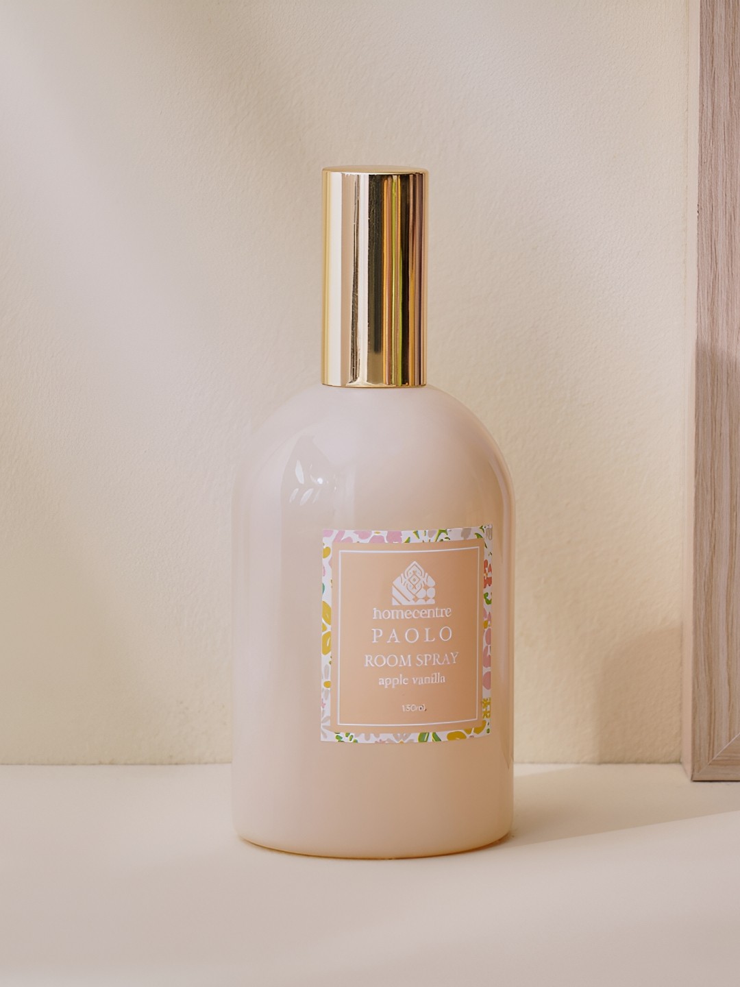 

Home Centre Paolo Apple & Vanilla Room Spray 150ml, Cream