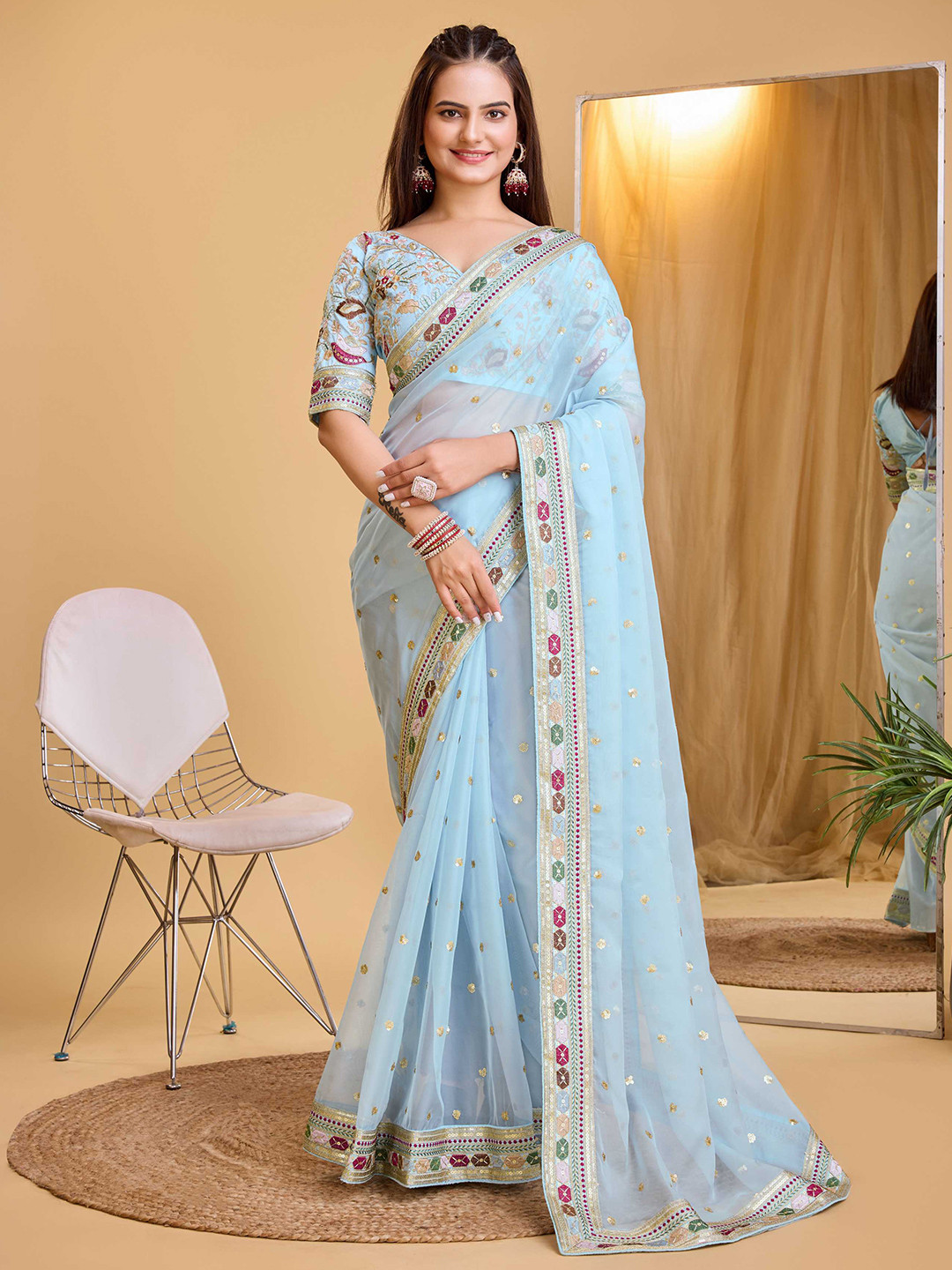 

VAIRAGEE Embellished Embroidered Organza Saree, Blue