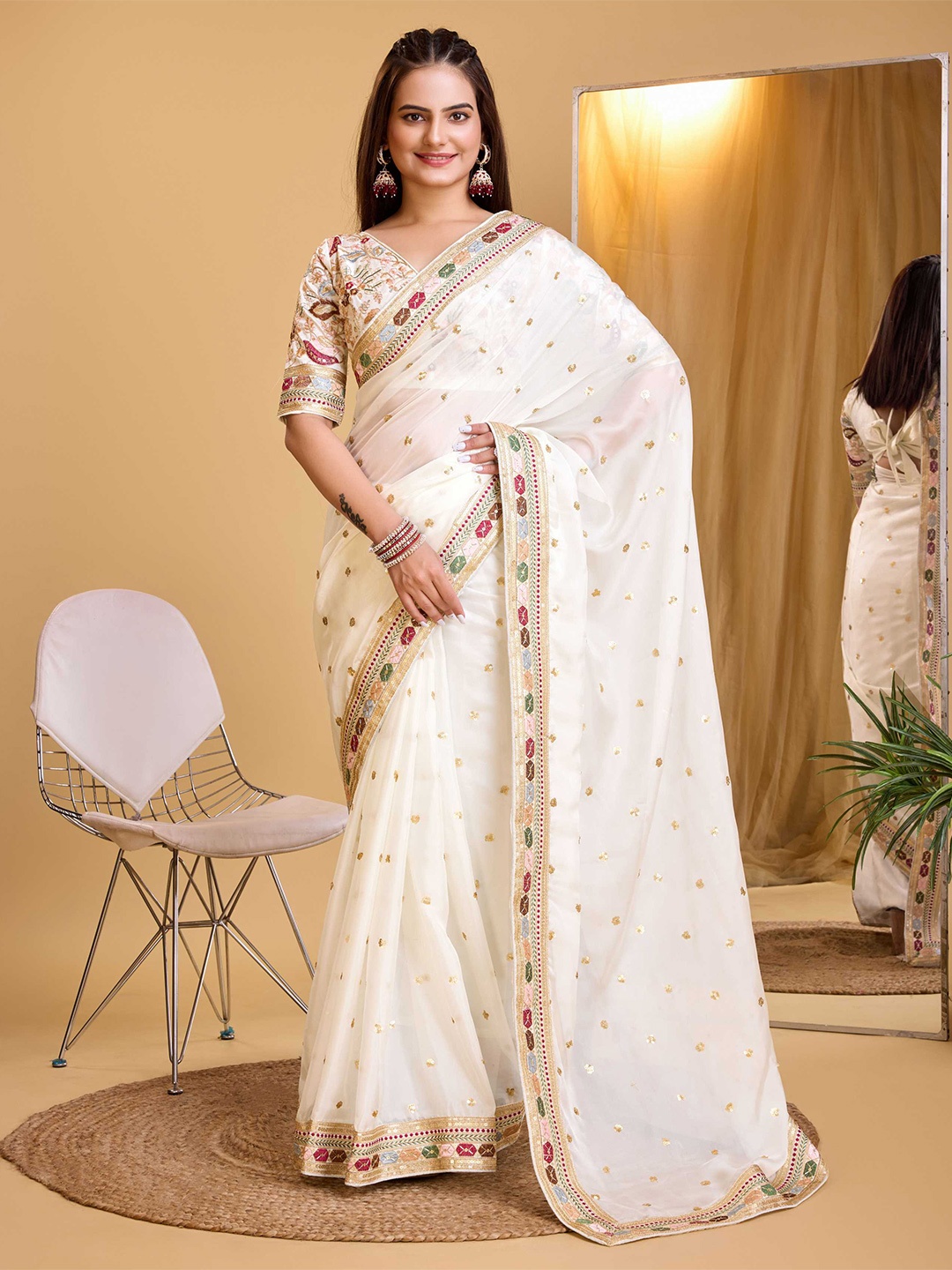 

VAIRAGEE Embellished Embroidered Organza Saree, White
