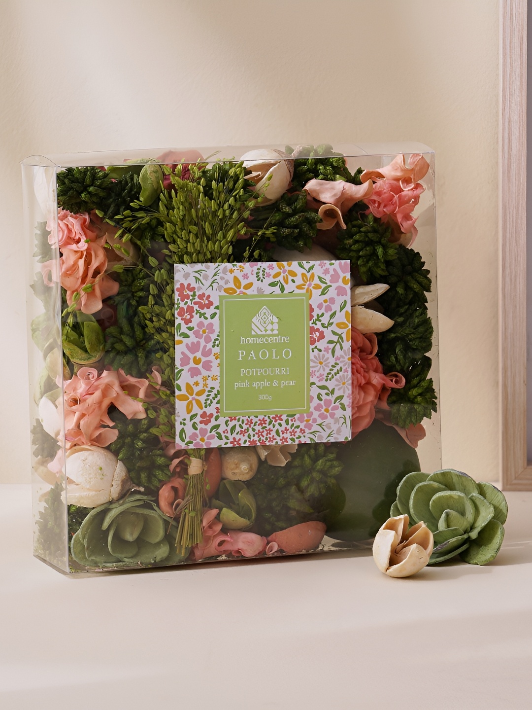 

Home Centre Green Pink Apple & Pear Potpourri 300g