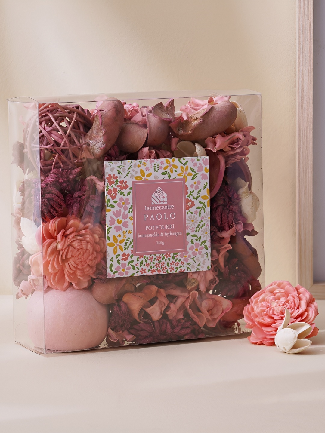 

Home Centre Paolo Honeysuckle and Hygrangea Potpourri 300g, Pink