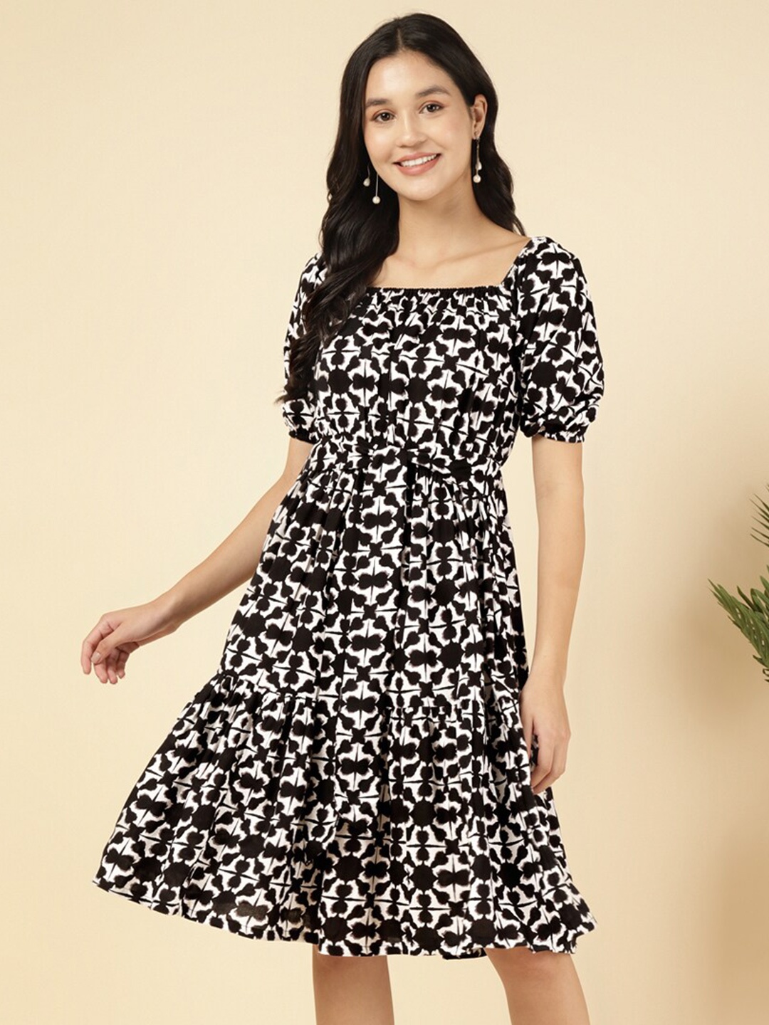 

DEEBACO Printed Puff Sleeve Fit & Flare Dress, Black
