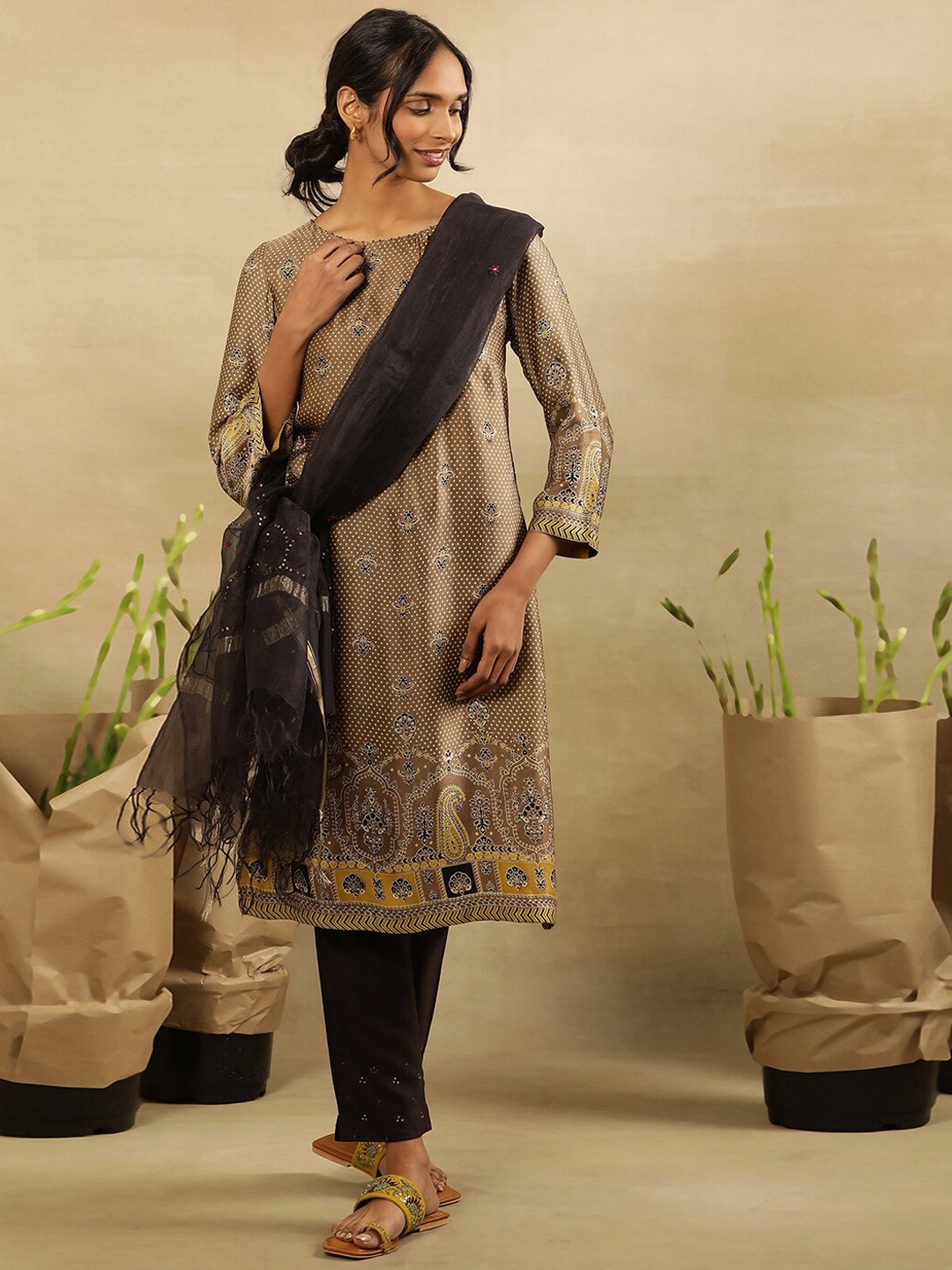 

W Round Neck Floral Printed Beads and Stones Straight Kurta, Brown