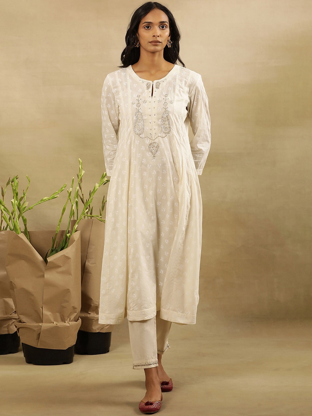 

W Ethnic Motifs Yoke Design Keyhole Neck Gotta Patti Anarkali Kurta, White