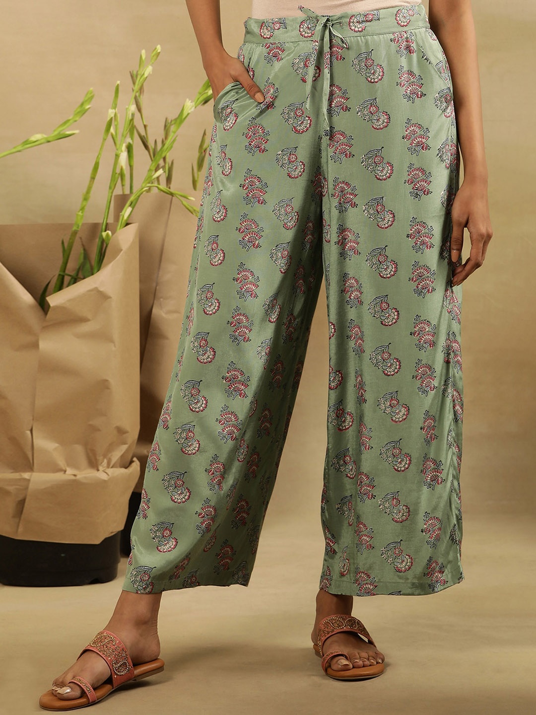

W Women Floral Printed Mid-Rise Loose Fit Parallel Trouser, Green