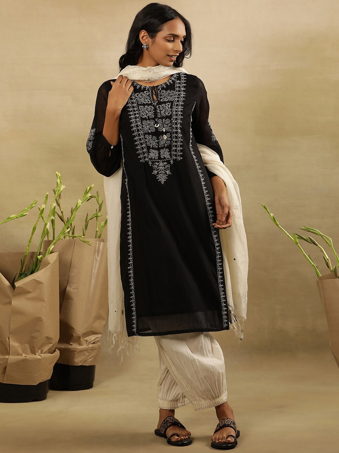 

W Ethnic Motifs Yoke Design Tie-Up Neck A-Line Kurta, Black