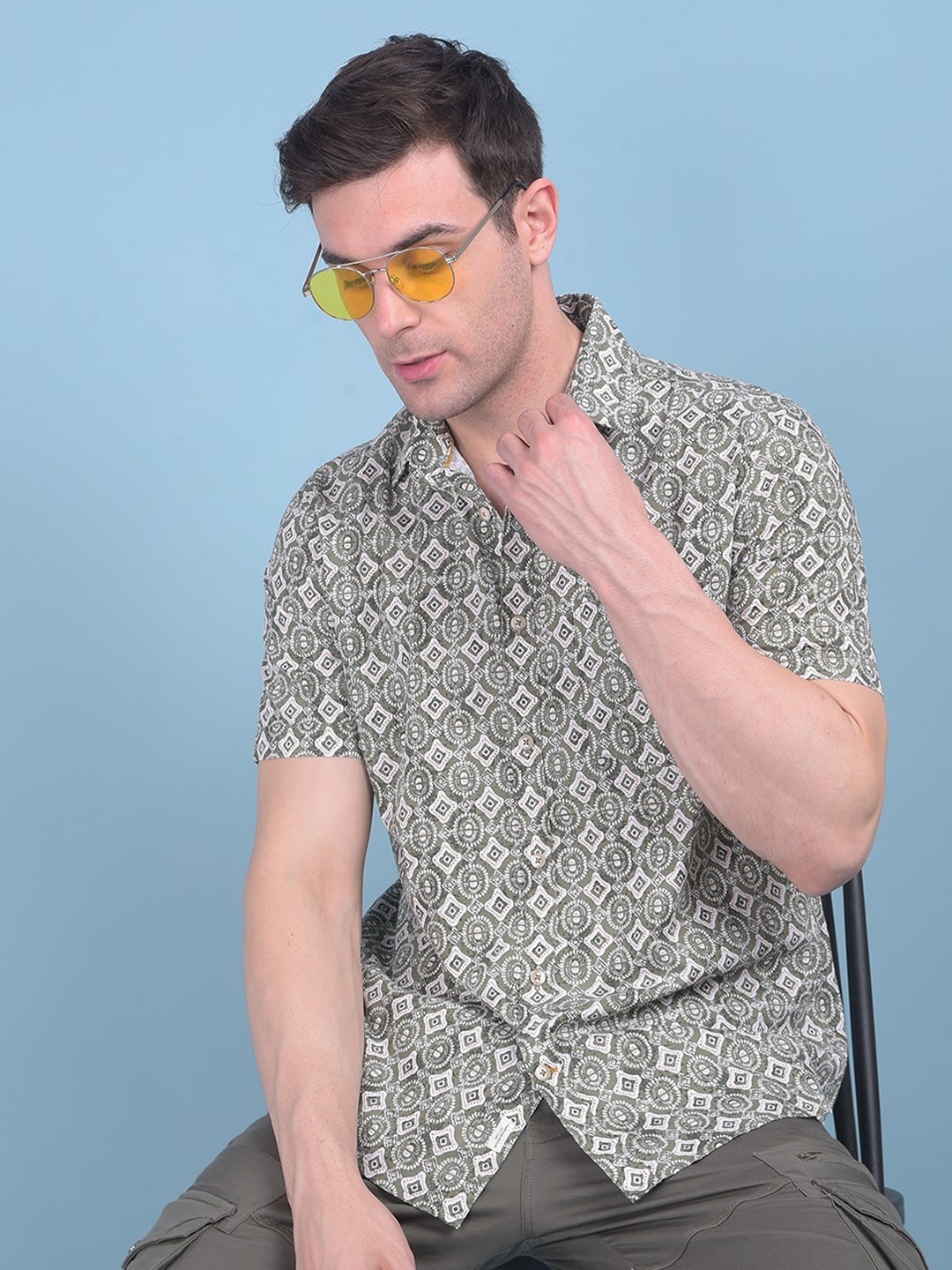 

Crimsoune Club Classic Slim Fit Printed Opaque Casual Shirt, Olive