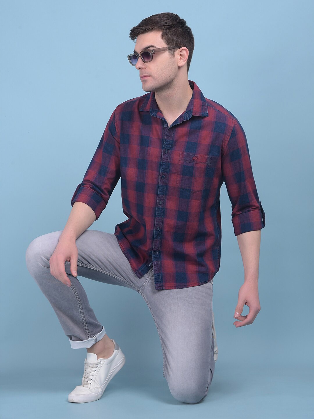 

Crimsoune Club Classic Slim Fit Checked Spread Collar Long Sleeves Cotton Casual Shirt, Maroon