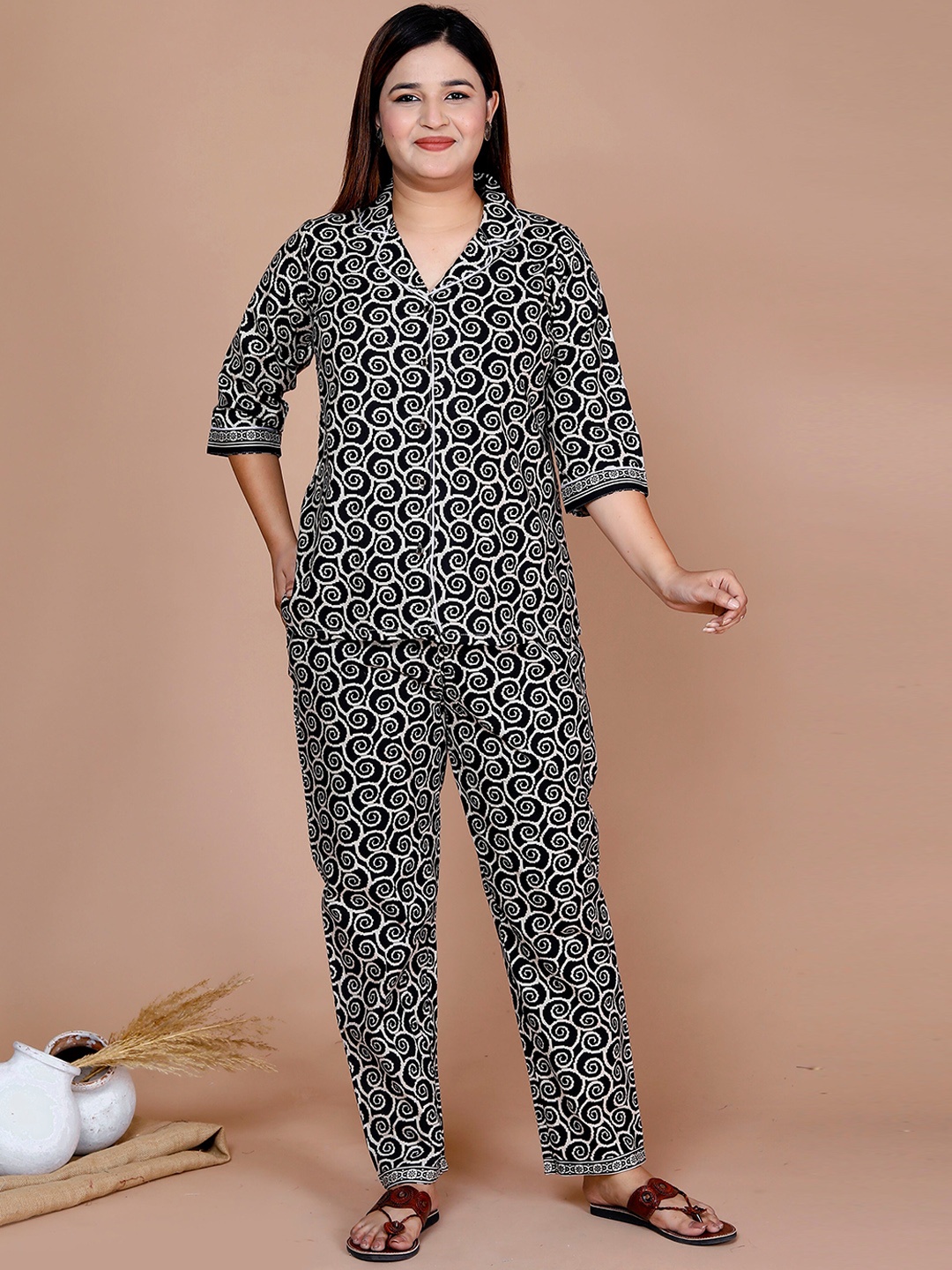 

SP DESIGNS Abstract Printed Pure Cotton Night suit, Black