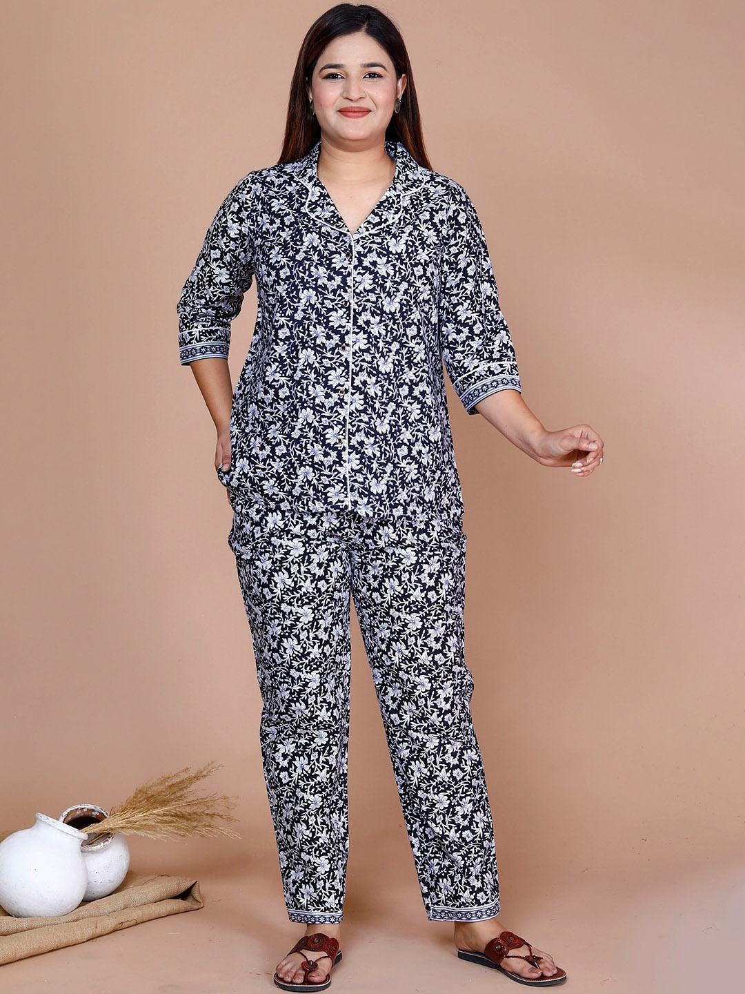 

SP DESIGNS Floral Printed Pure Cotton Night suit, Navy blue