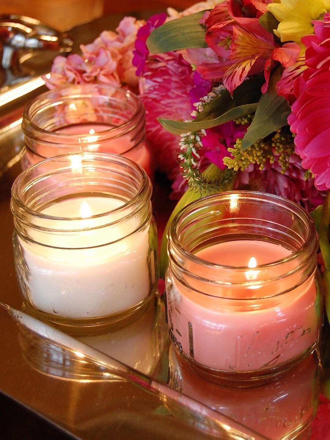 

Aromatic Fables Red White 3 Pieces Multi Candles