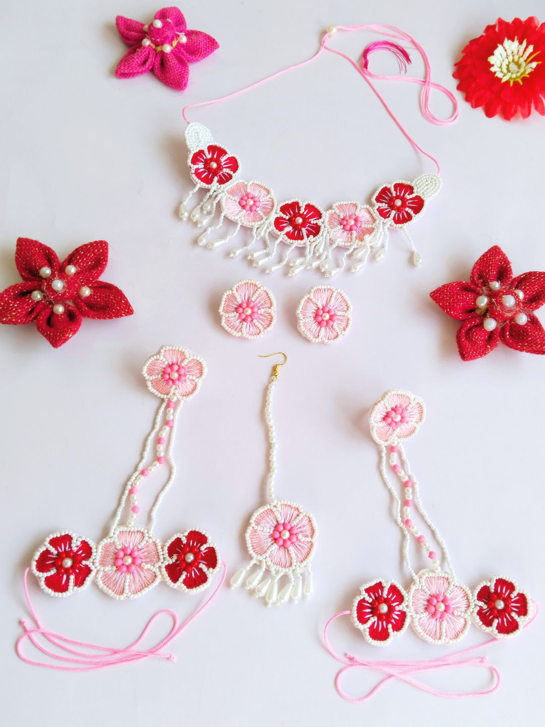 

Anouk Gold-Plated Beaded Floral Handmade Jewellery Set