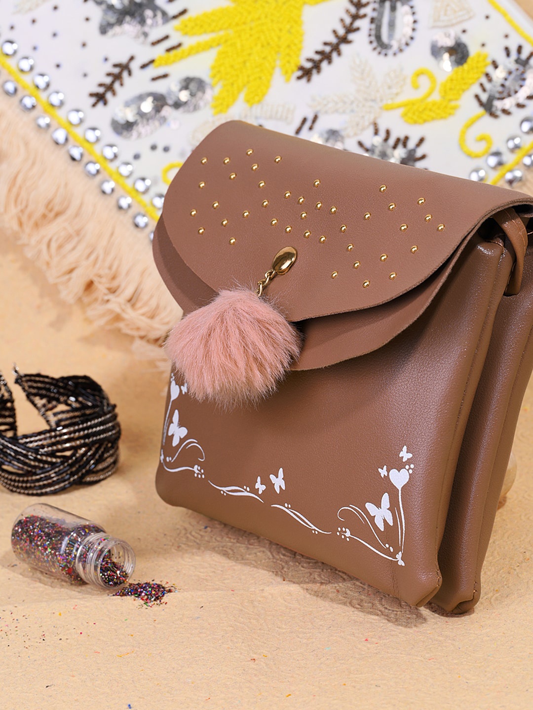 

DressBerry Structured Sling Bag, Brown