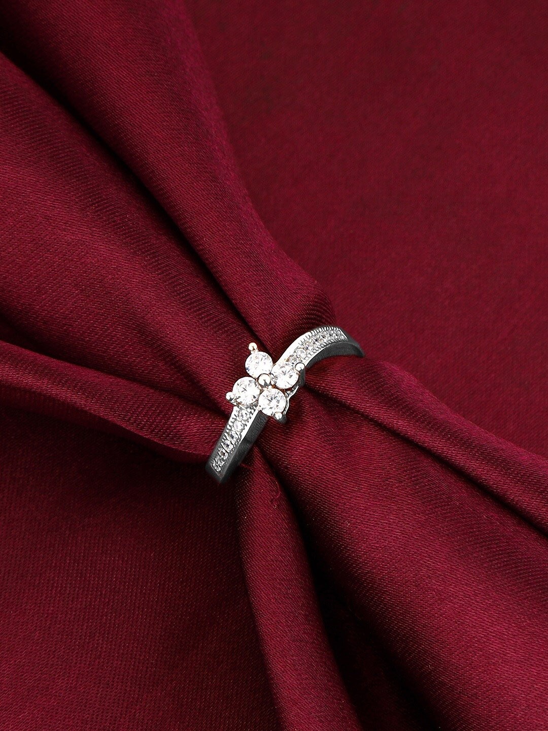 

GIVA 925 Sterling Silver Rhodium-Plated CZ-Studded Ring