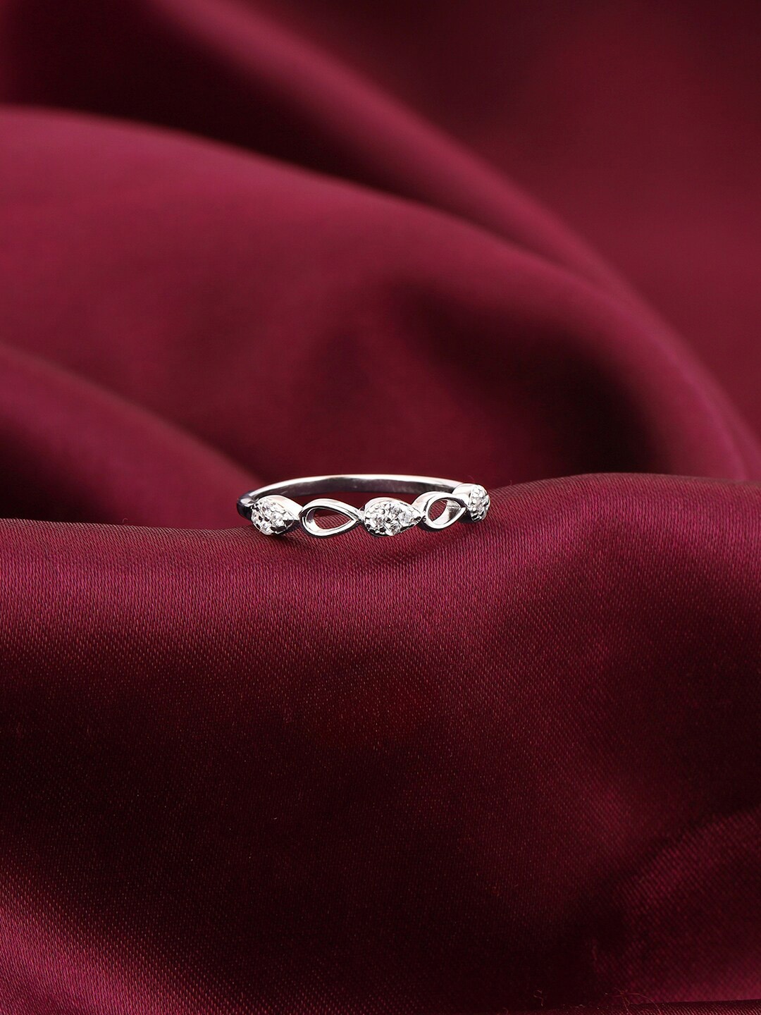 

GIVA 925 Sterling Silver Rhodium-Plated Ring