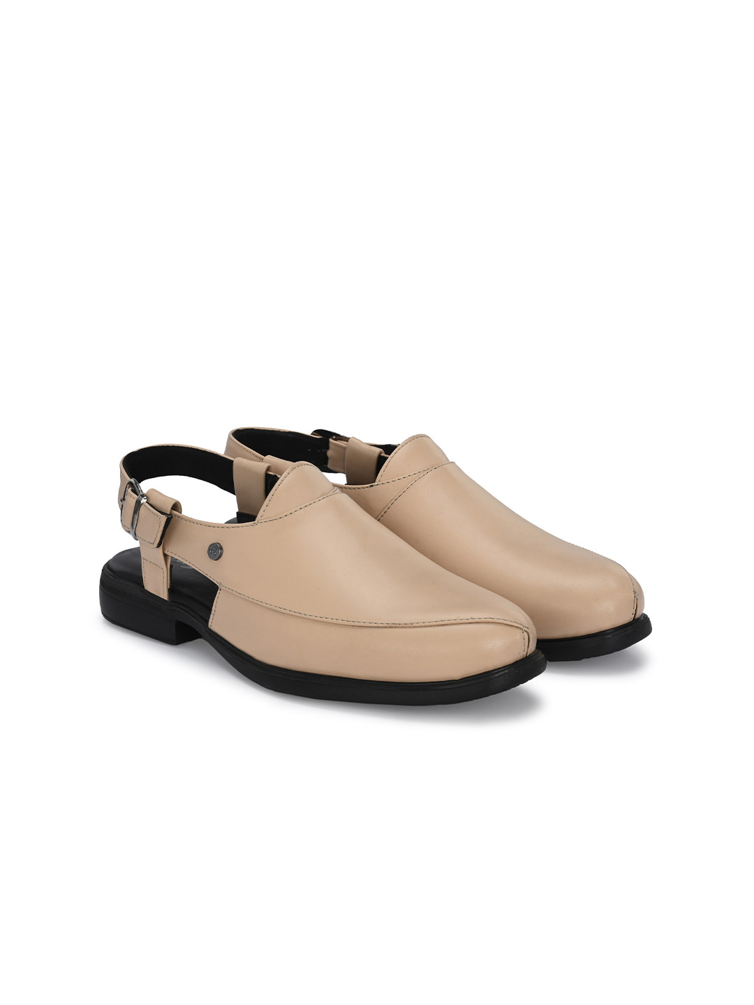 

Delize Men Shoe-Style Sandals, Beige