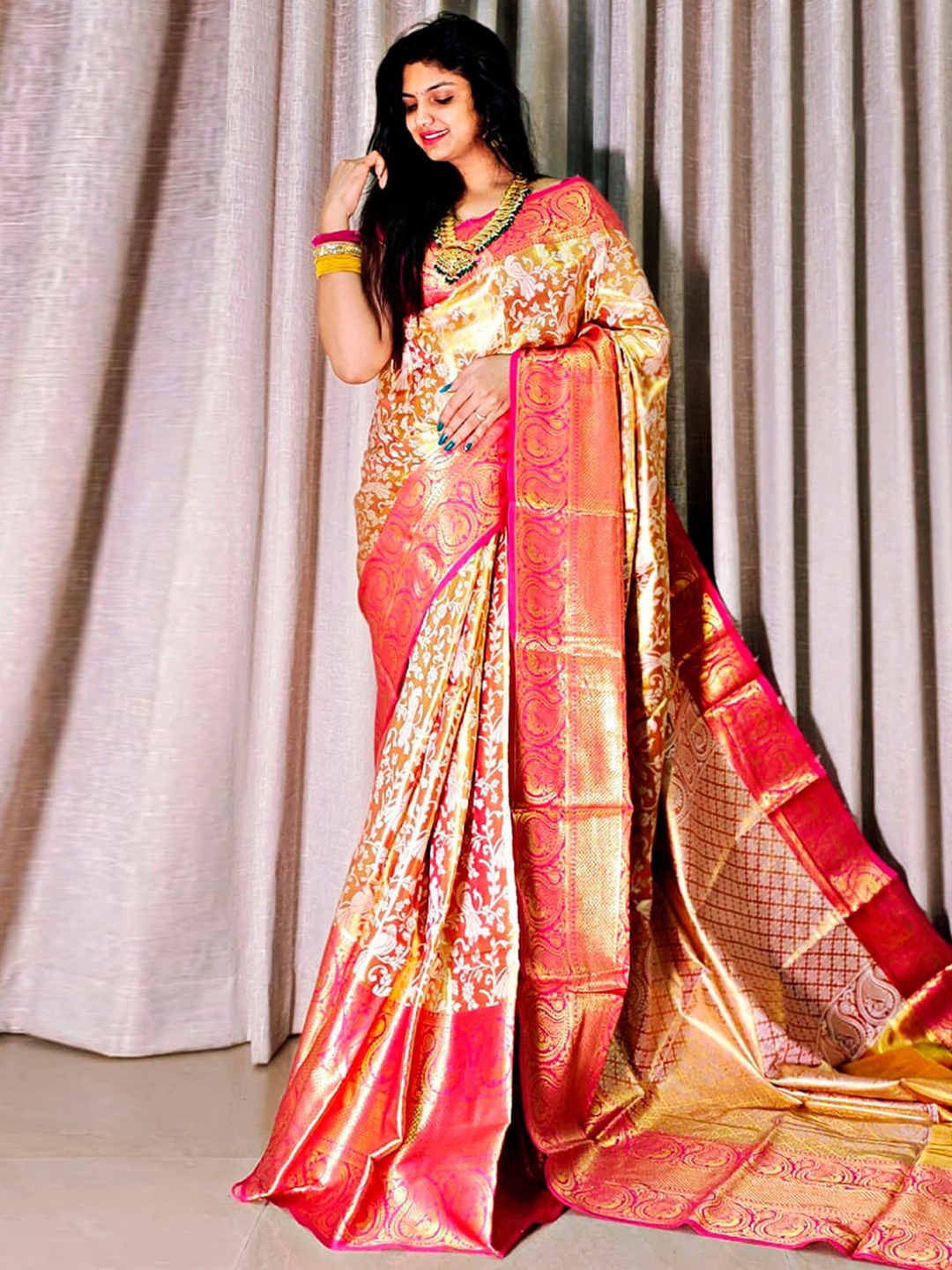 

KALINI Ethnic Motifs Woven Design Zari Kanjeevaram Saree, Pink