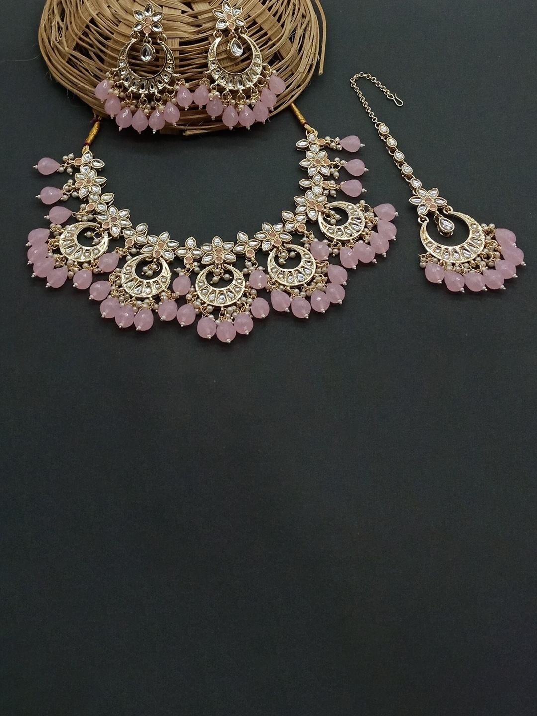 

AASHISH IMITATION Gold Plated Kundan-Studded & Beaded Jewellery Set