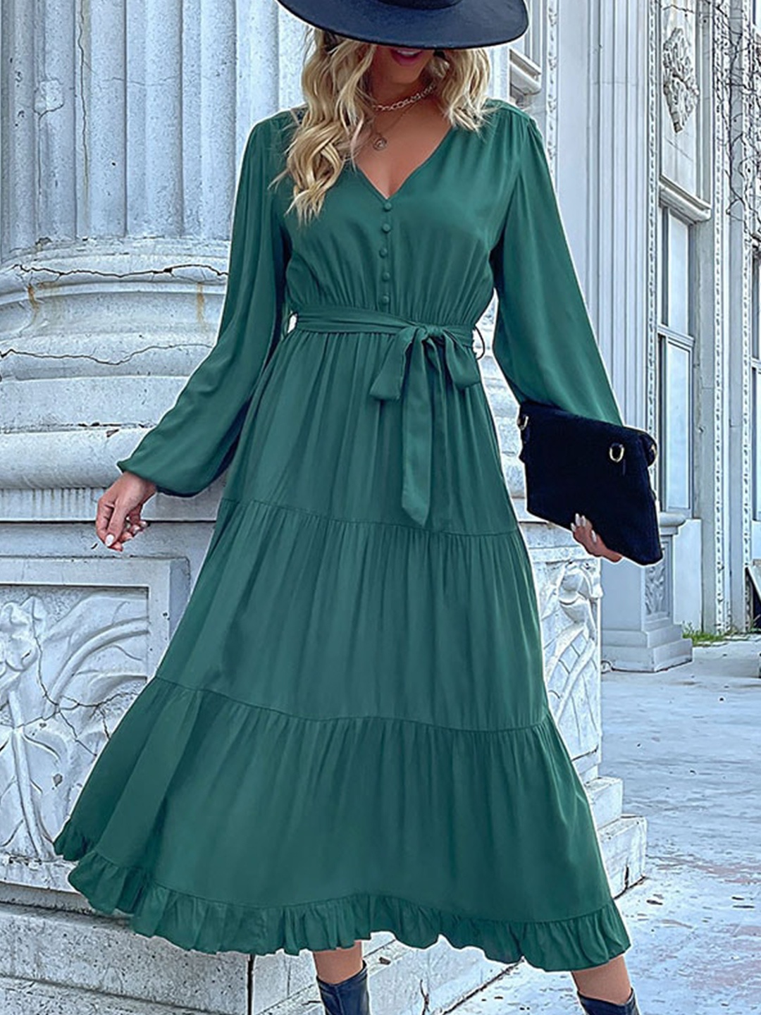 

StyleCast Green V Neck Maxi Dress