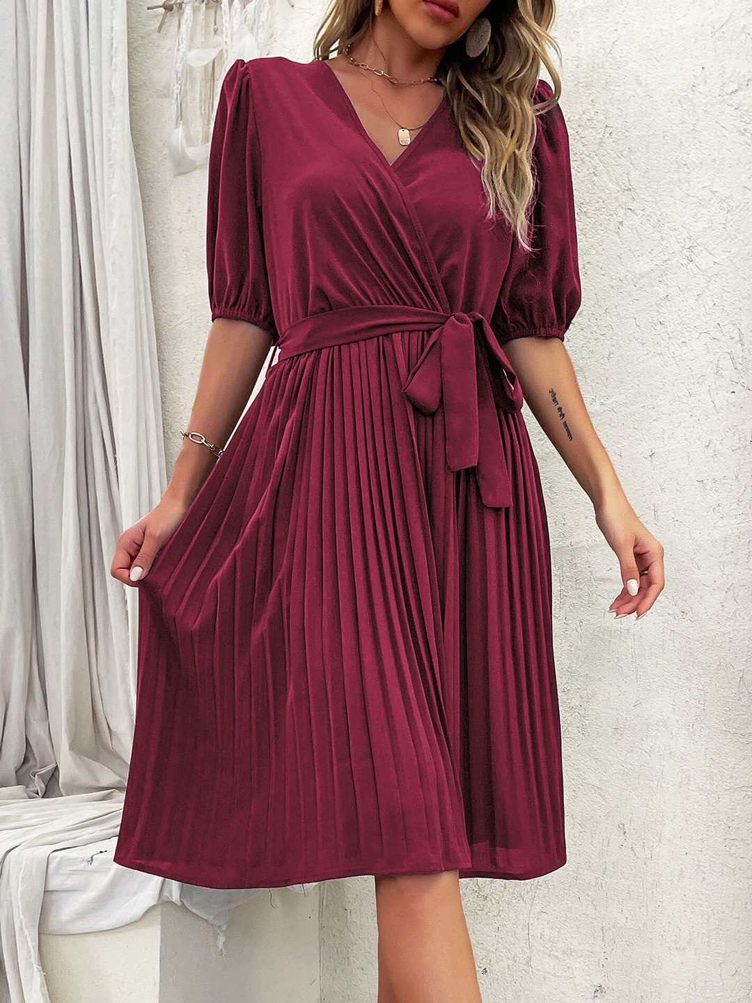 

StyleCast Magenta V-Neck Puff Sleeves Pleated Wrap Dress