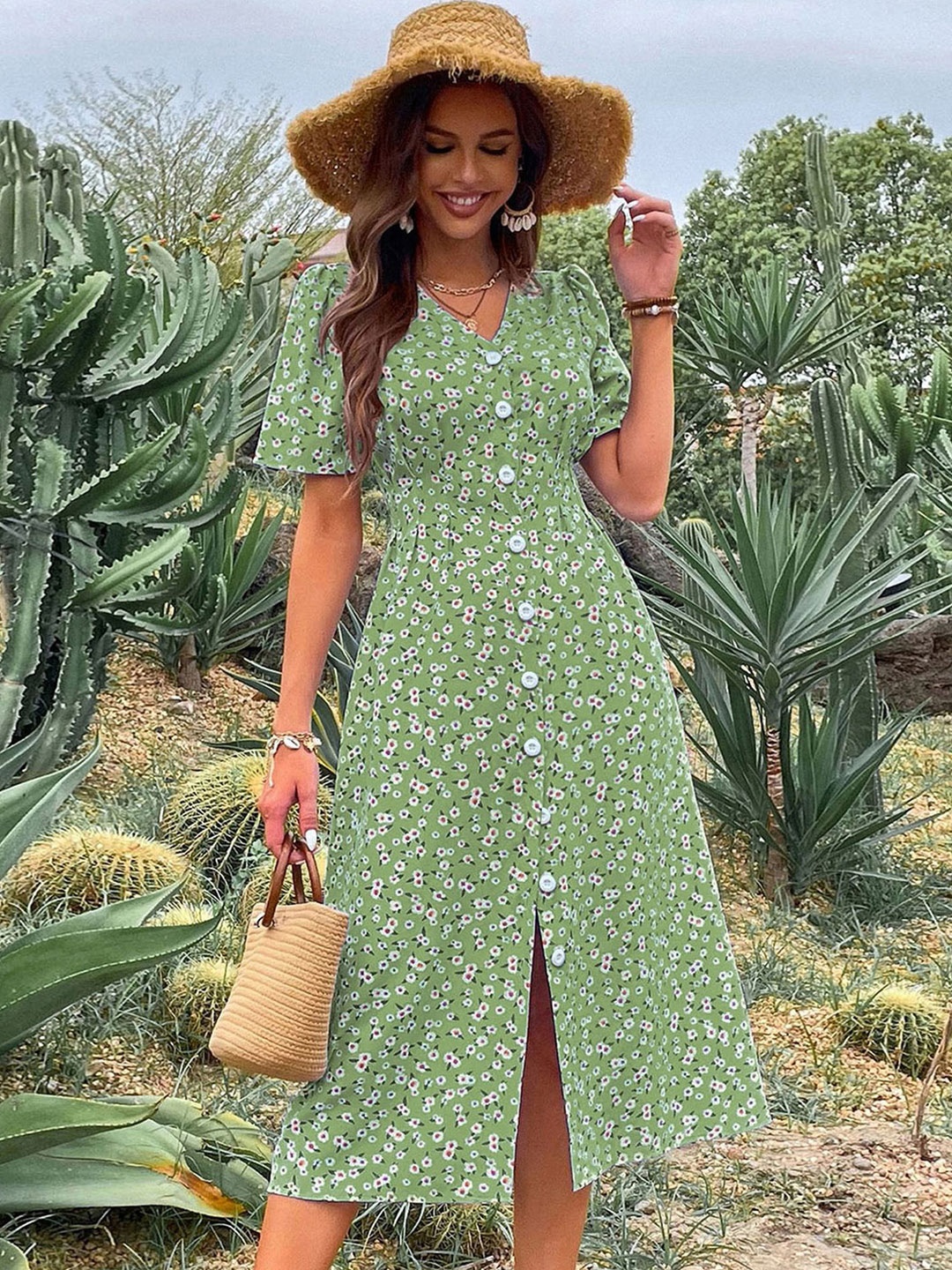 

StyleCast Green Floral Print V-Neck Maxi Midi Dress