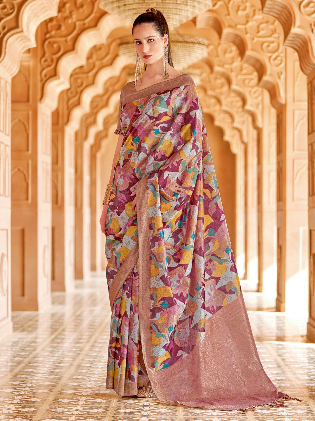

Saree mall Zari Geometric Printed Sungudi Saree with Tassels, Burgundy