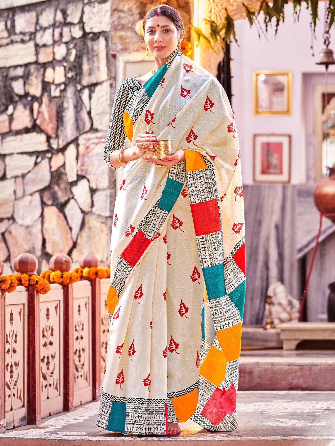 

Saree mall Geometric Printed Bagh Saree, Cream