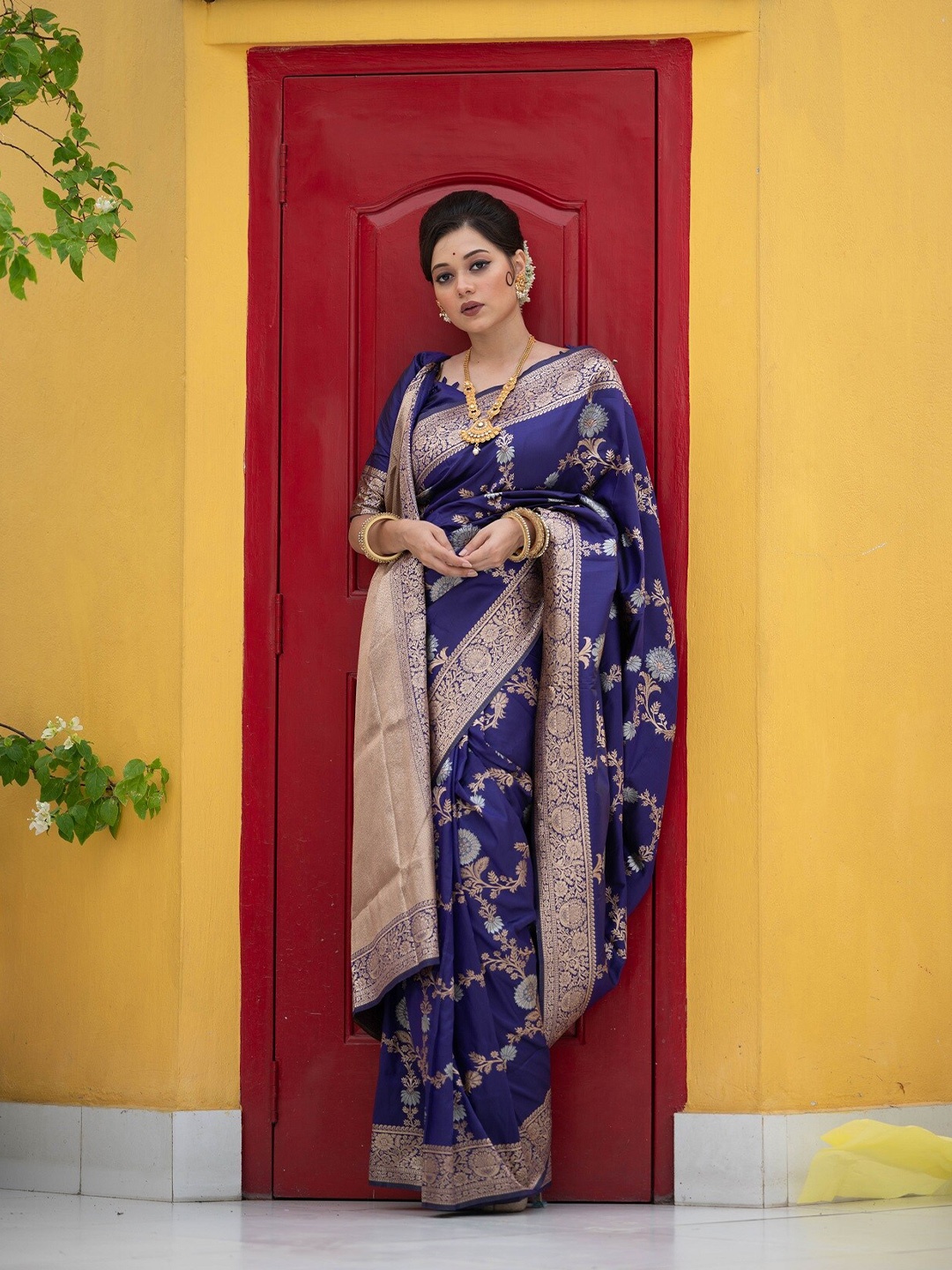 

Mitera Woven Design Zari Silk Banarasi Saree, Blue