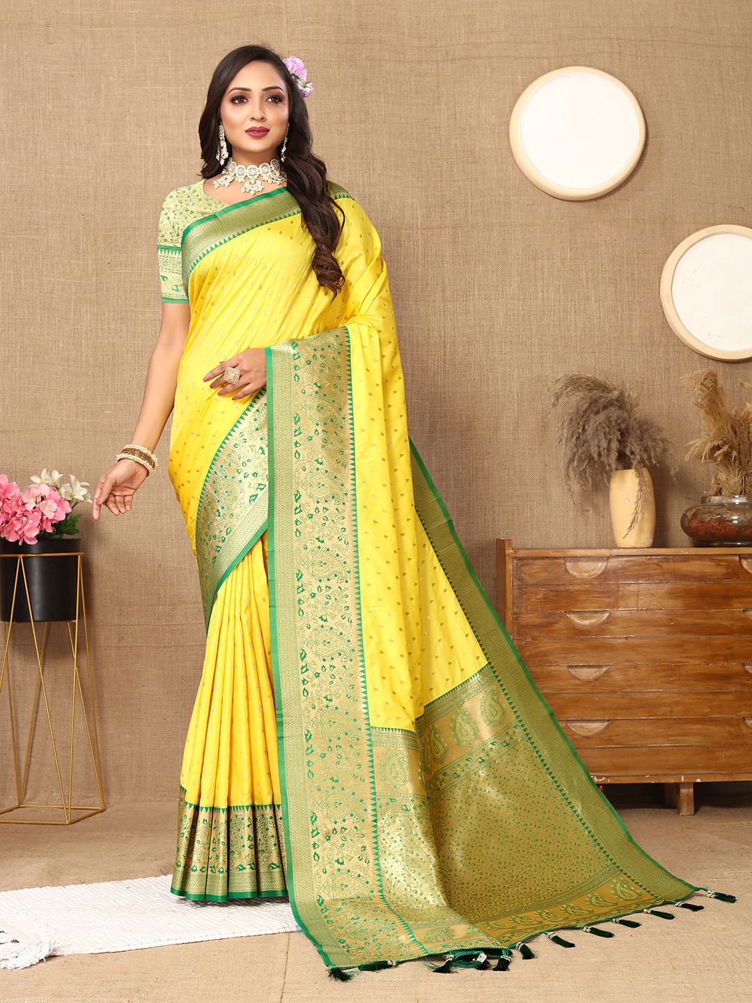 

YAVIRA SILK Ethnic Motifs Woven Design Zari Banarasi Saree, Yellow