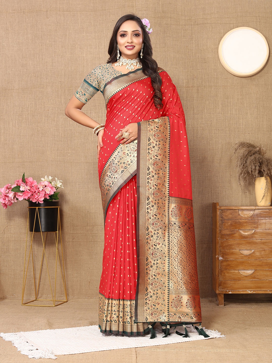 

YAVIRA SILK Ethnic Motifs Woven Design Zari Banarasi Saree With Tassels, Red