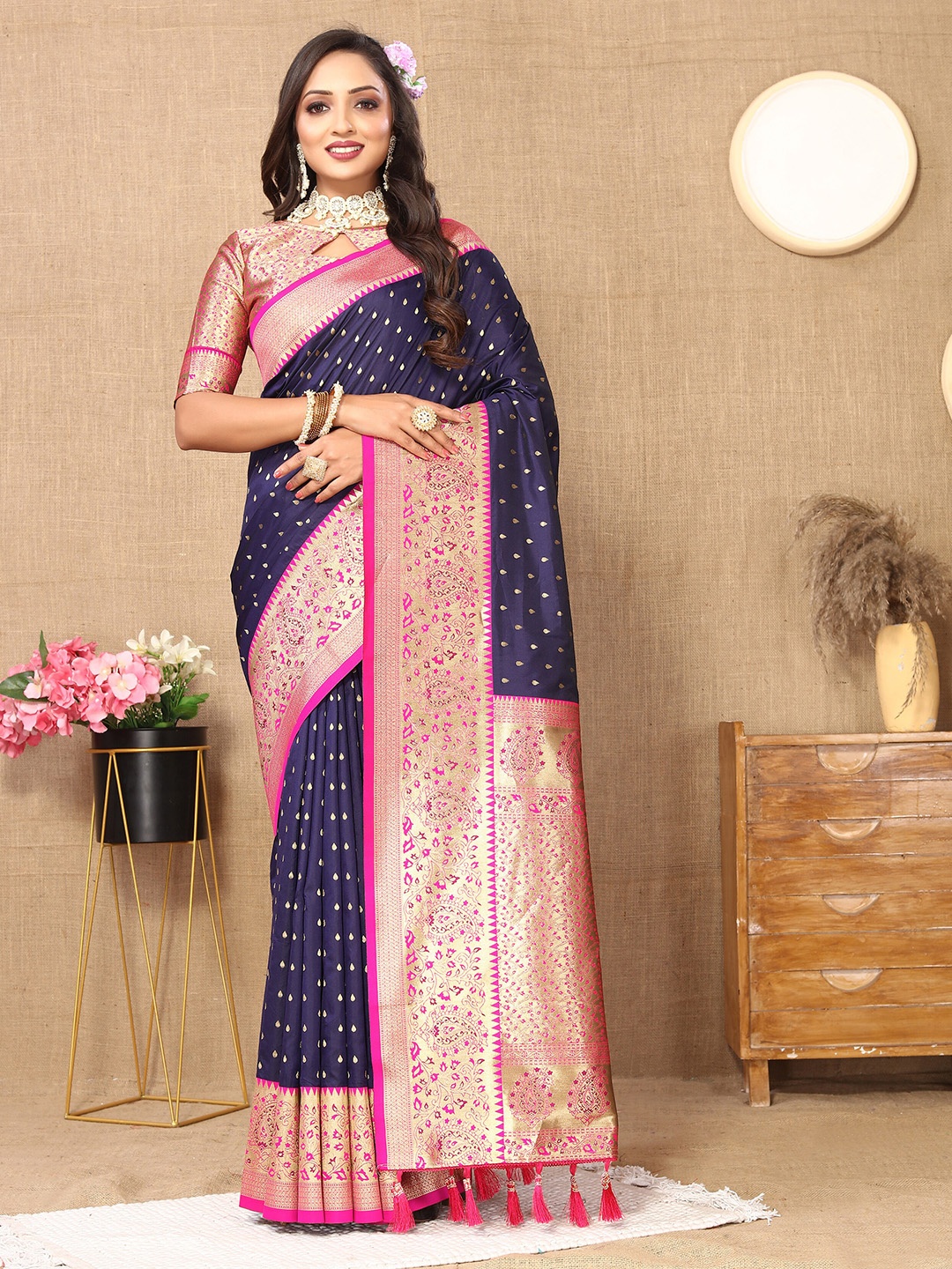 

YAVIRA SILK Ethnic Motifs Woven Design Zari Banarasi Saree, Navy blue