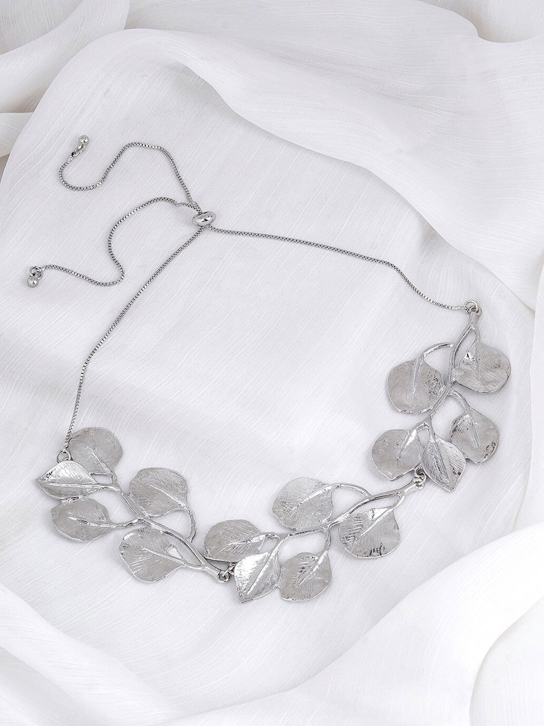 

JOKER & WITCH Gaia Silver-Plated Leaf Shaped Necklace