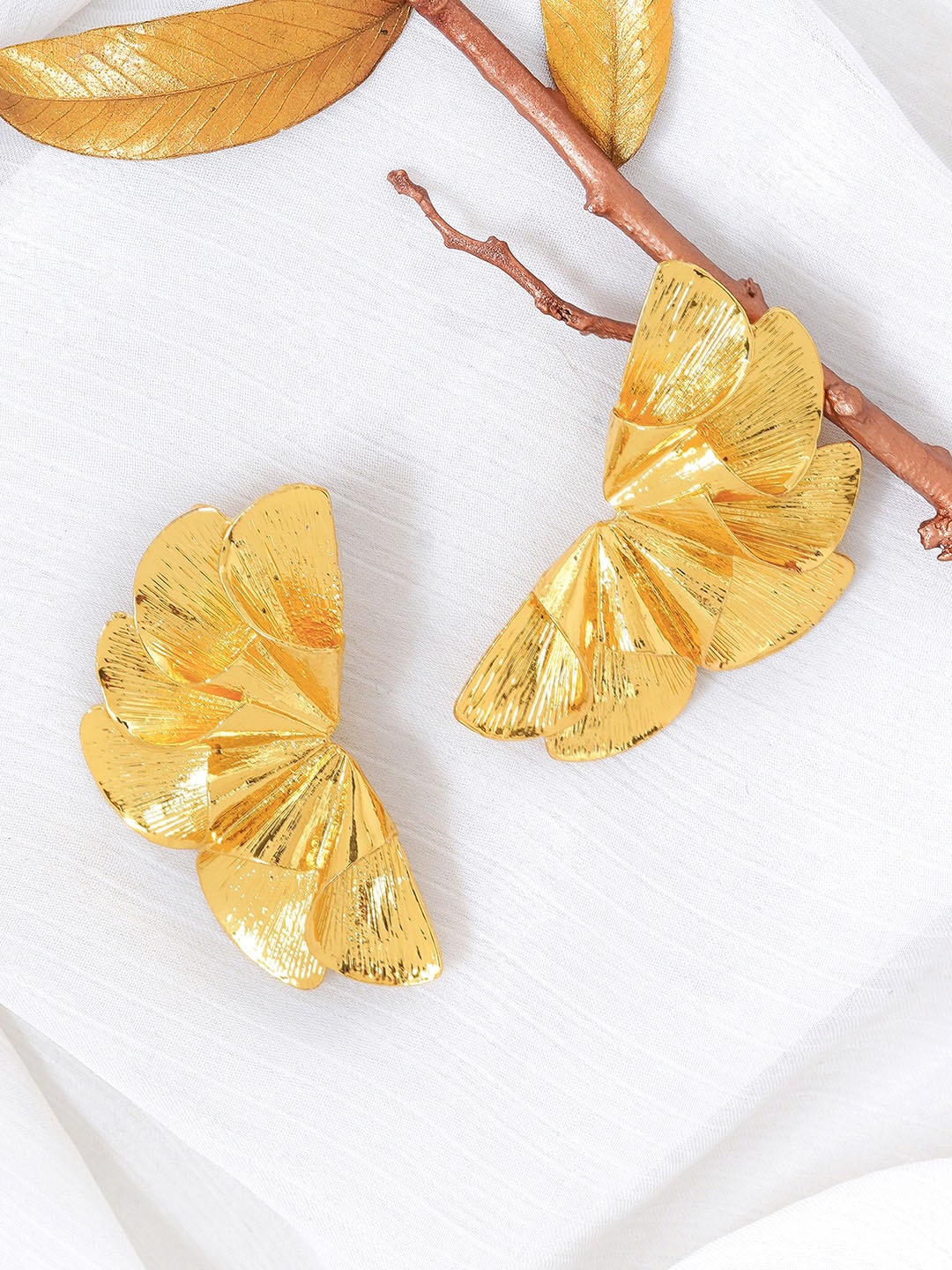 

JOKER & WITCH Gold-Plated Contemporary Drop Earrings