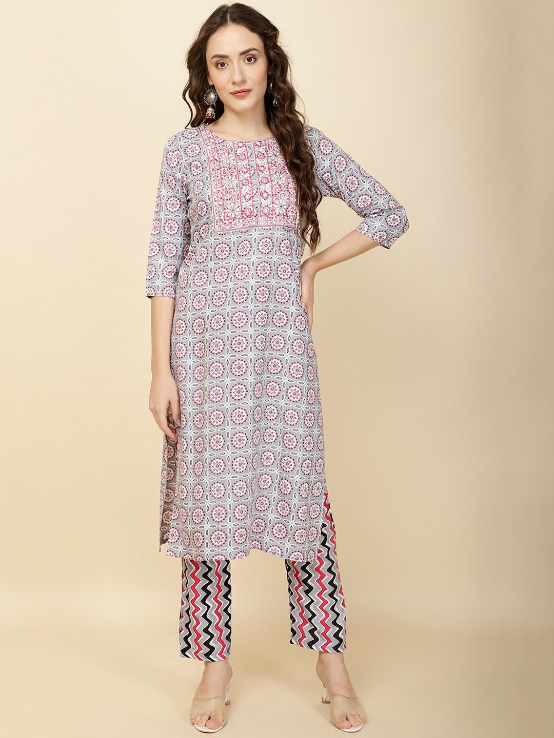 

Meena Bazaar Women Printed Regular Gotta Patti Kurta with Trouser, Blue