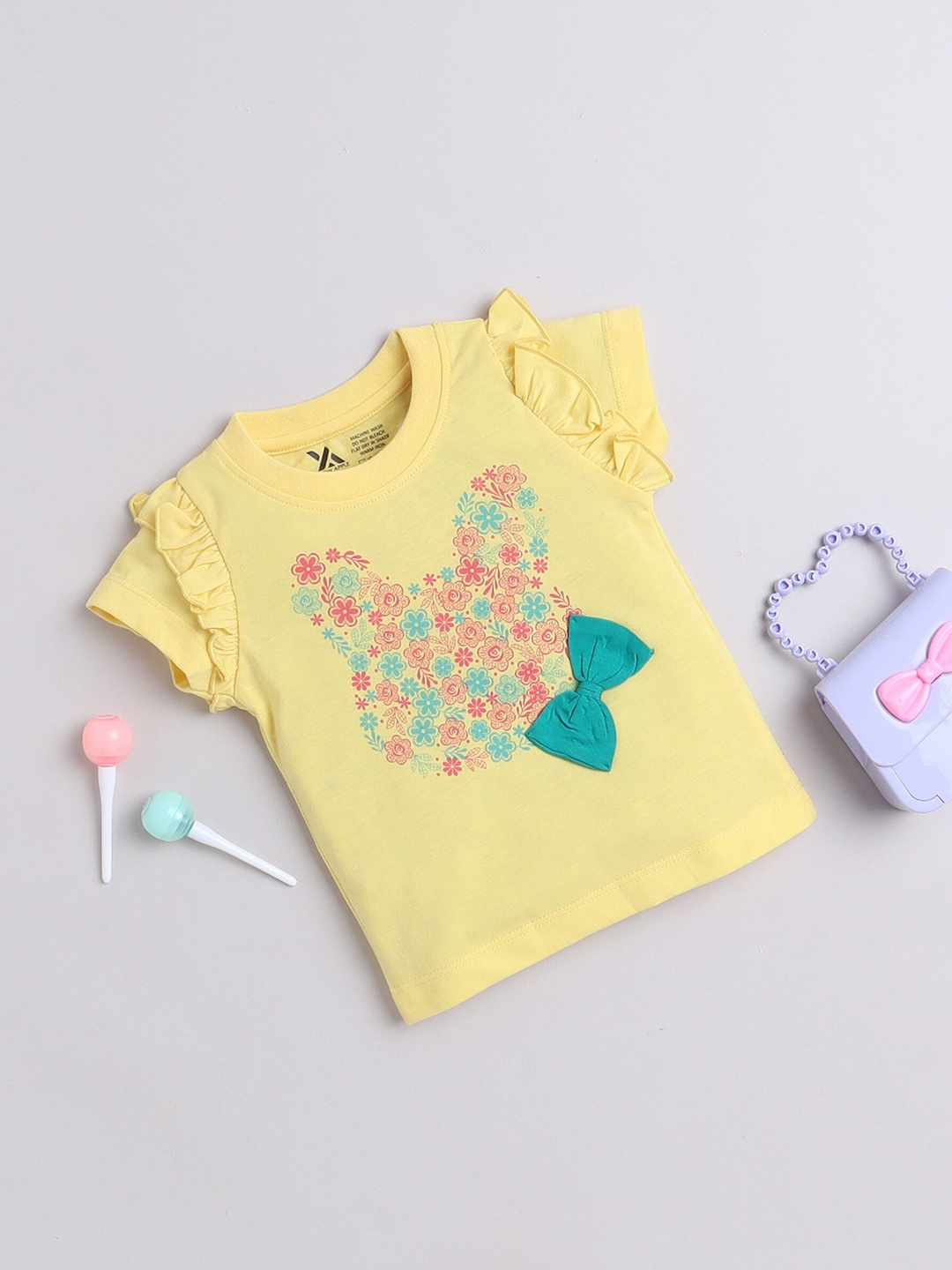 

Yellow Apple Girls Printed Round Neck Short Sleeves Regular Fit T-shirt