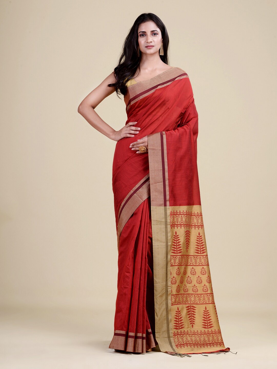 

HOUSE OF ARLI Woven Design Zari Saree, Maroon