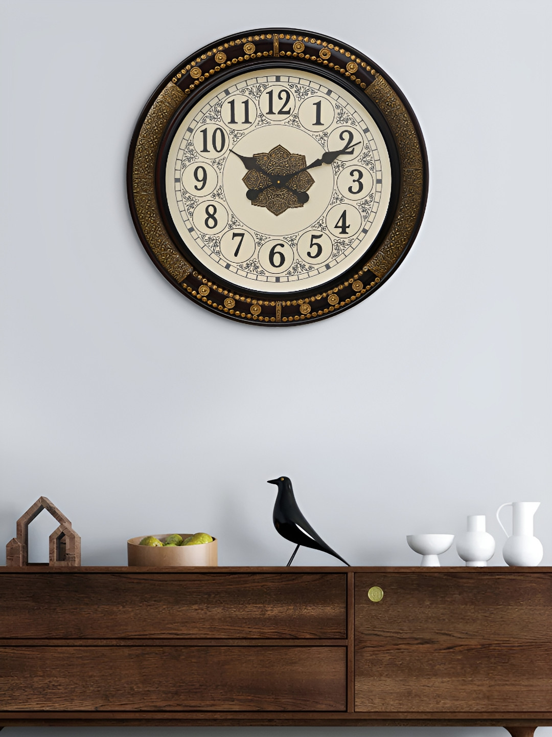 

Craft Smith Brown & Beige Embellished Round Analogue Wall Clock