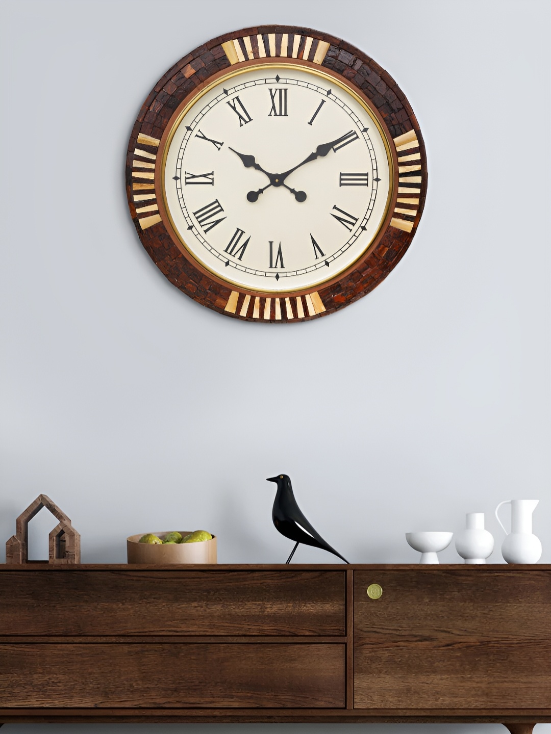 

Craft Smith Brown & Cream-Coloured Embellished Round Analogue Wall Clock