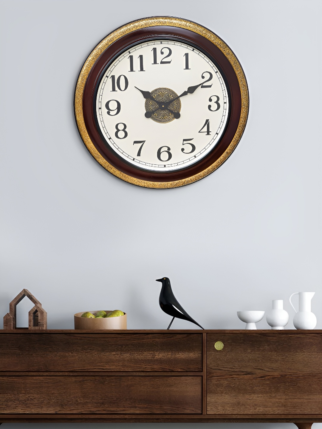 

Craft Smith Brown & White Embellished Round Analogue Wall Clock